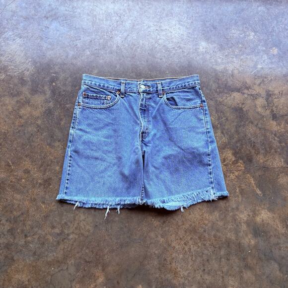 Vintage Y2K Levis‎ Cut off Jorts - Picture 2 of 6